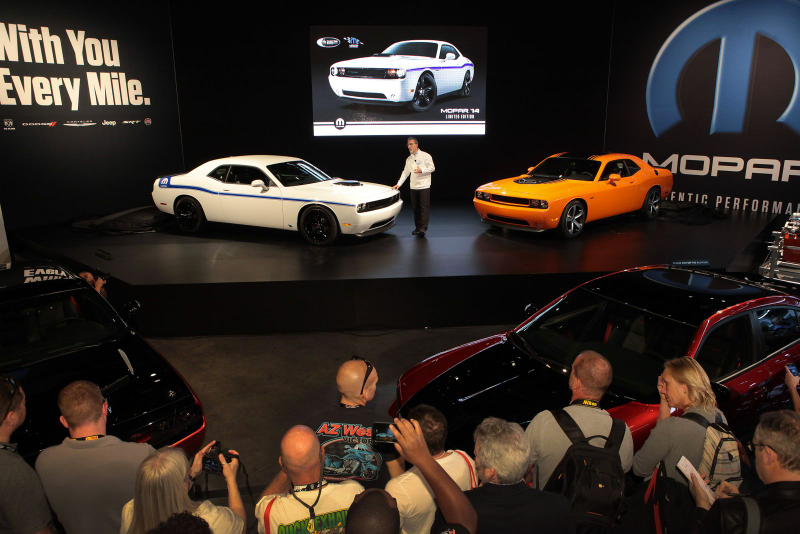 Illustration for article titled Hemi® 'Shaker' Returns – 2014 Challenger R/T And Mopar ’14 Challenger Models Deliver Power, Performance And Heritage